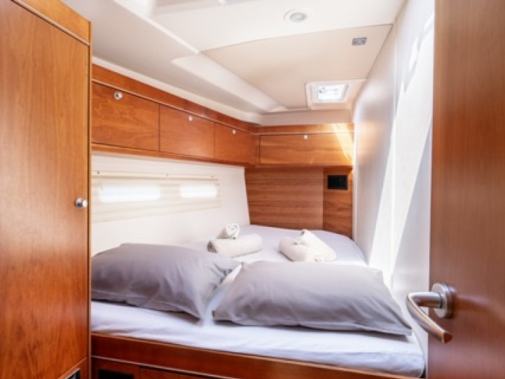 Location à Le Pirée - Hanse Hanse 575 sur SamBoat