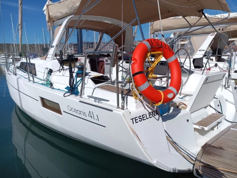 Location bateau La Paz pas cher Oceanis 41.1