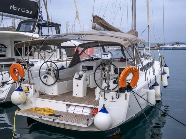 Jeanneau Sun Odyssey 410 a louer à Lávrio