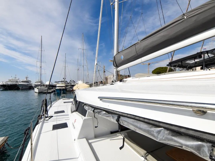 Location Catamaran Fountaine Pajot avec permis