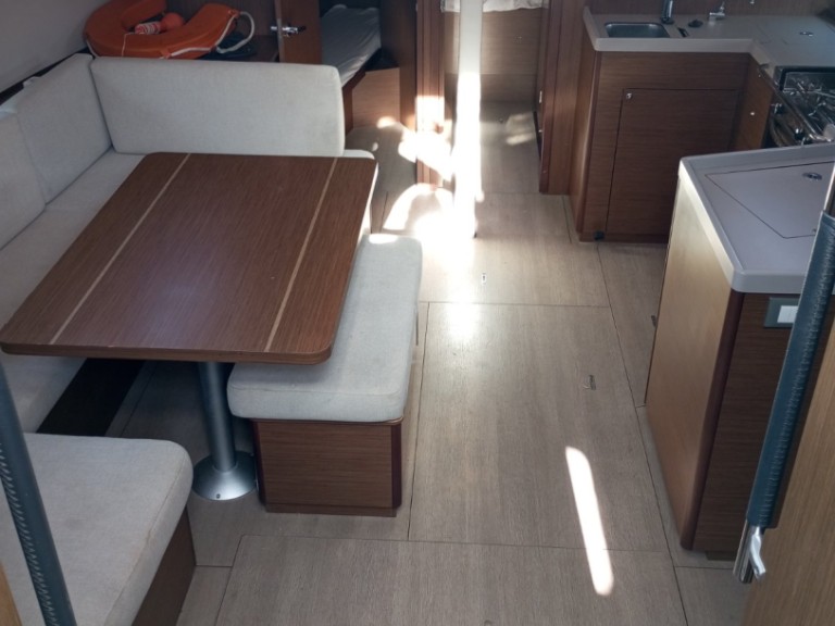 Location Voilier Bénéteau avec permis