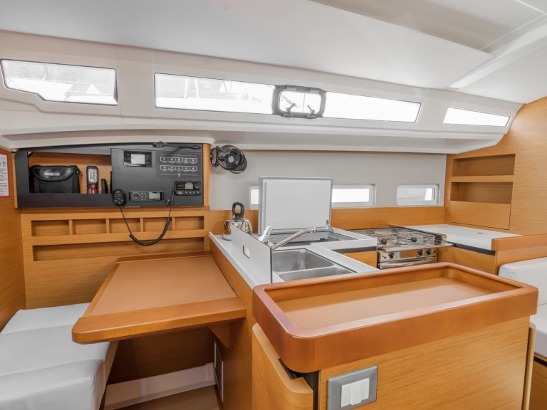 Location Voilier à Néa Péramos - Jeanneau Sun Odyssey 410