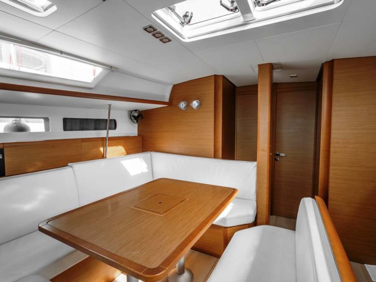 Jeanneau Sun Odyssey 479 a louer à Benítses