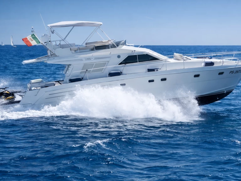 Raffaelli STORM S a louer à Porto Riva di Traiano