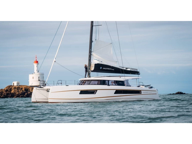 Location bateau Nautitech Nautitech 48 Open à Lávrio sur Samboat