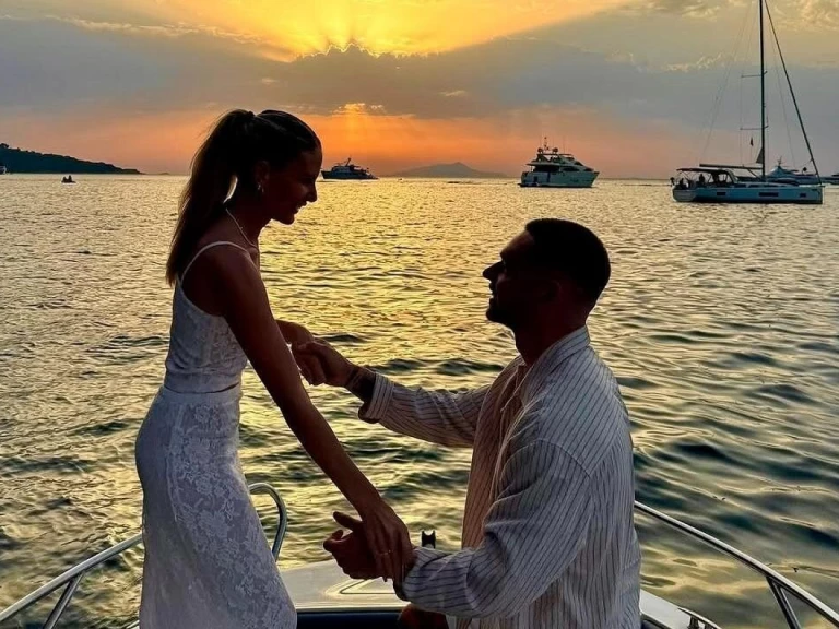 Louer Bateau à moteur avec ou sans skipper Barqa à Sorrento