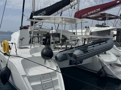 Charter a Lagoon Lagoon 380 S2 in Rhodes (Ville) on Samboat