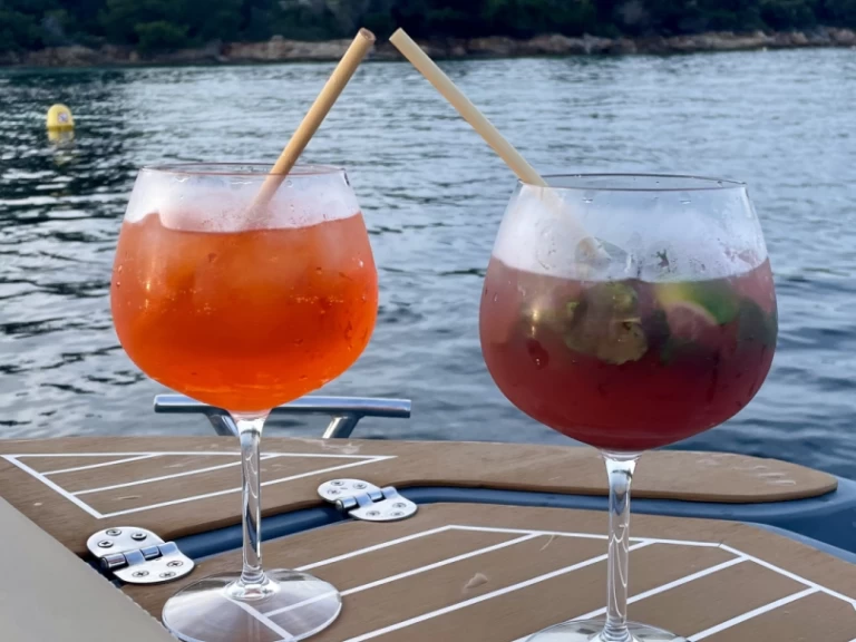 Louez un Jeanneau CAP CAMARAT à Antibes