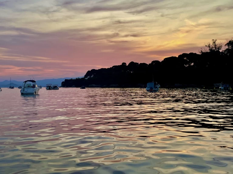 Location bateau Antibes pas cher CAP CAMARAT