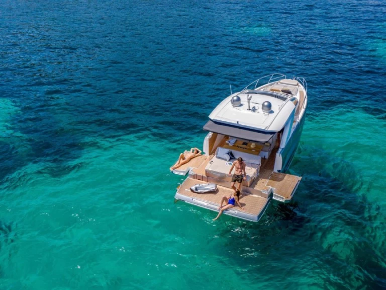 Location Bateau à moteur Jeanneau avec permis