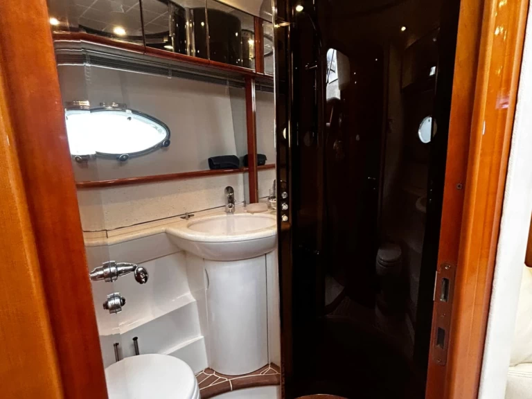 Princess Princess V65 a louer à Marina de Dénia