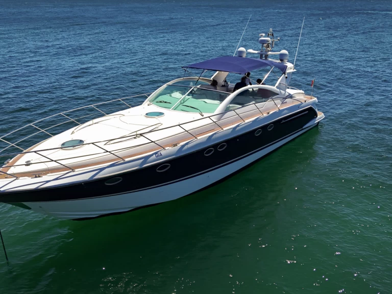 Bateau à moteur à louer à Cascais au meilleur prix