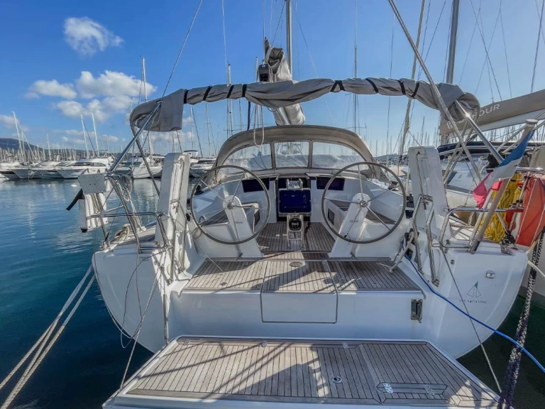 Location bateau Bandol pas cher Hanse 388