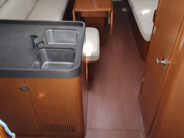 Louer Voilier avec ou sans skipper Bénéteau à Néa Péramos