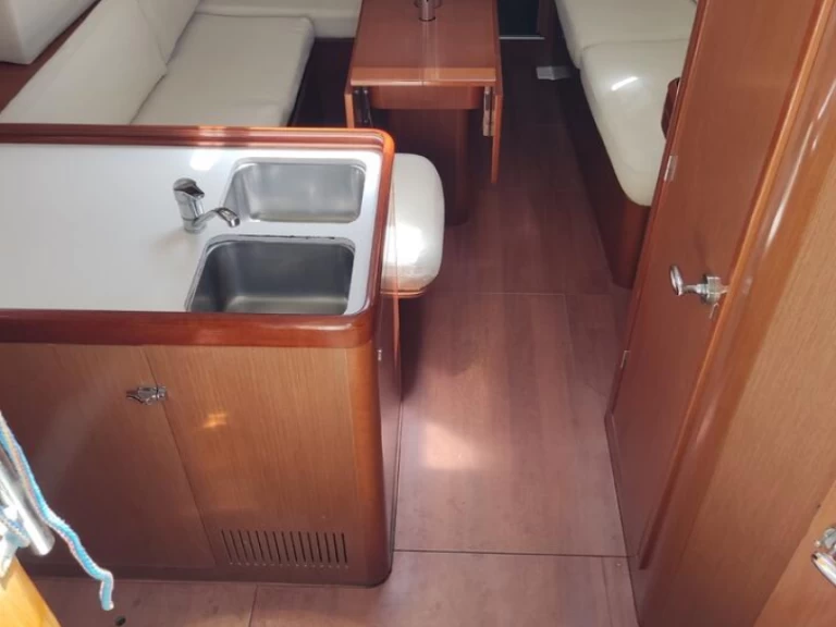 Voilier à louer à Néa Péramos au meilleur prix