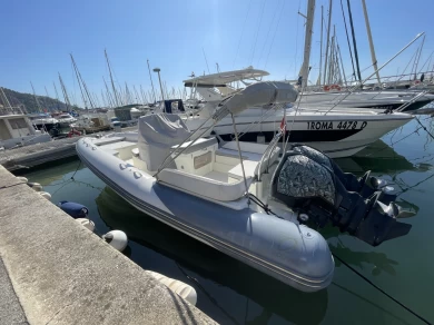 RIB hire in Menton - Zodiac NZ-O 760