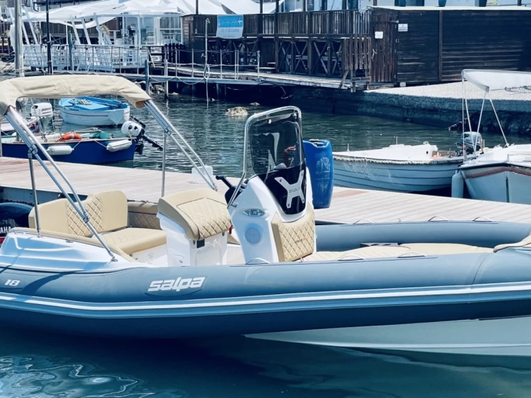 Location Semi-rigide Salpa avec permis