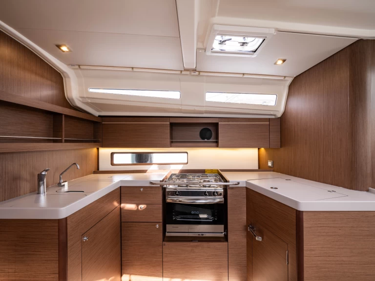 Location à Néa Péramos - Bénéteau Oceanis 40.1 sur SamBoat