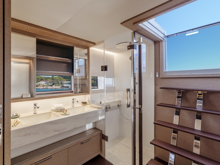 Louer Catamaran avec ou sans skipper Lagoon à Olbia