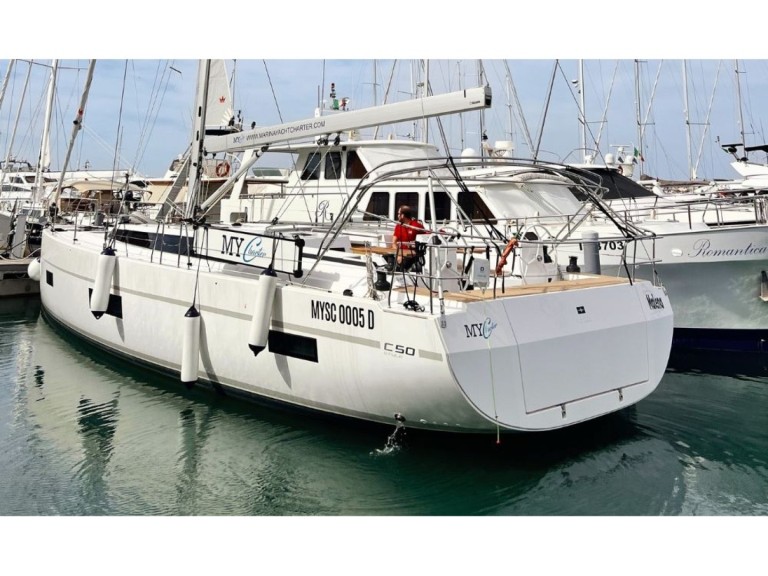 Location bateau Cecina pas cher Bavaria C50