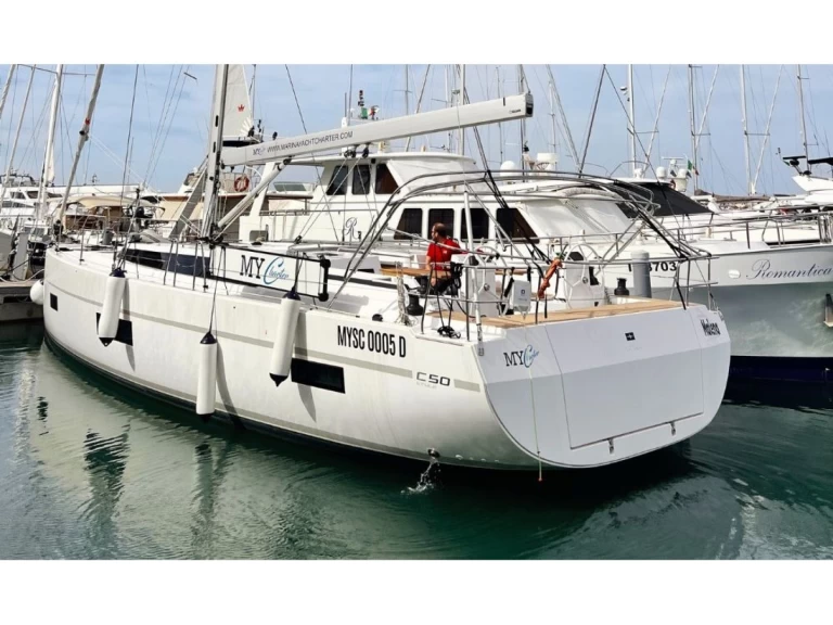 Location bateau Cecina pas cher Bavaria C50