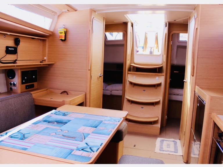 Location bateau Dufour Dufour 390 à Lefkáda sur Samboat