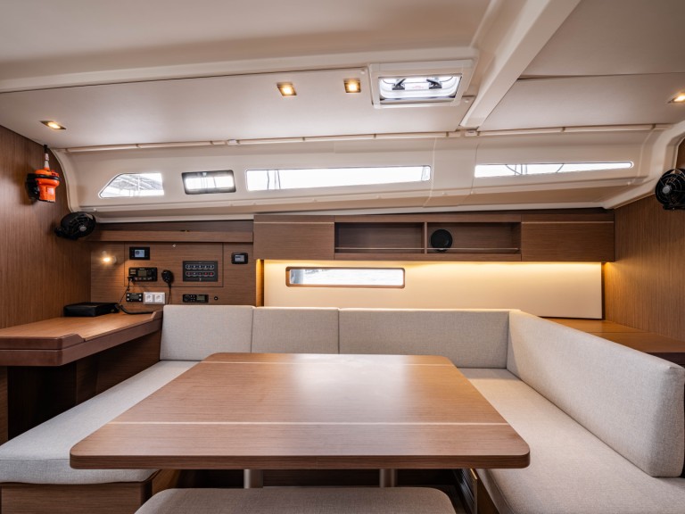 Location bateau Néa Péramos pas cher Oceanis 40.1