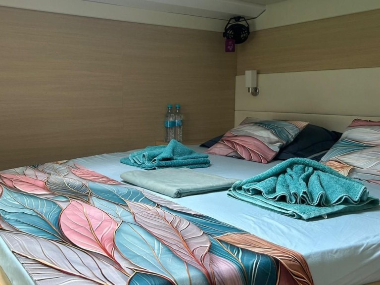 Location bateau Eden Island pas cher Lagoon 620