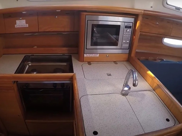 Location bateau Bavaria Bavaria 34 à Kiáto sur Samboat