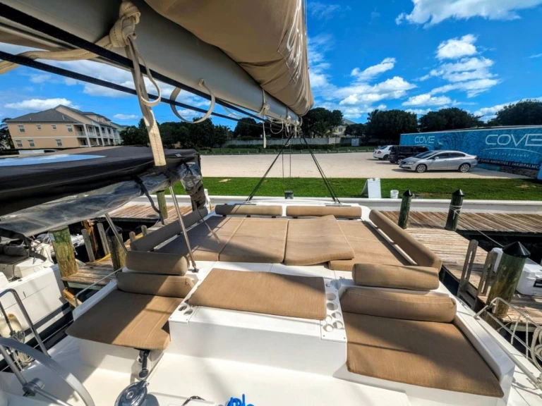 Louez un Bali Bali Catspace Voile à Nassau