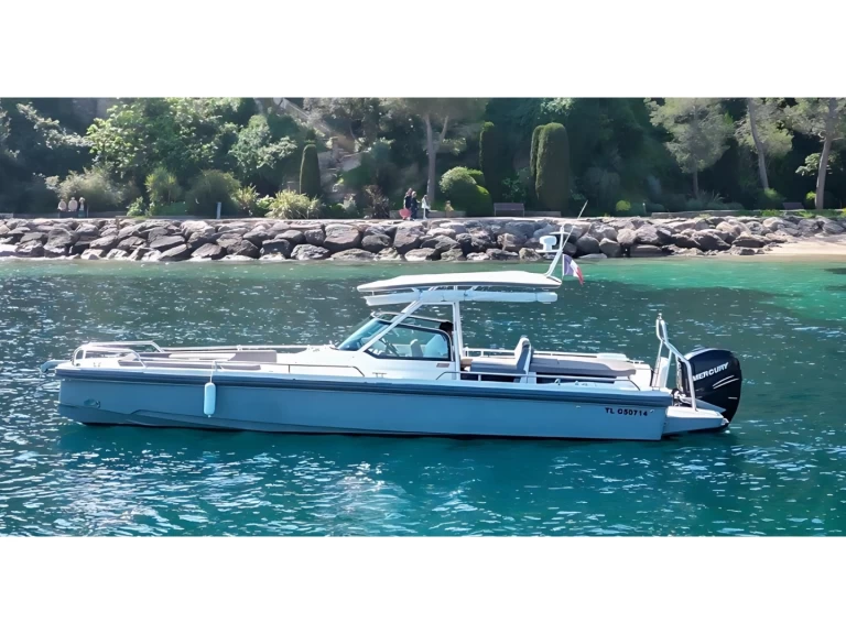 Location Bateau à moteur à La Napoule - Axopar 28 T-Top