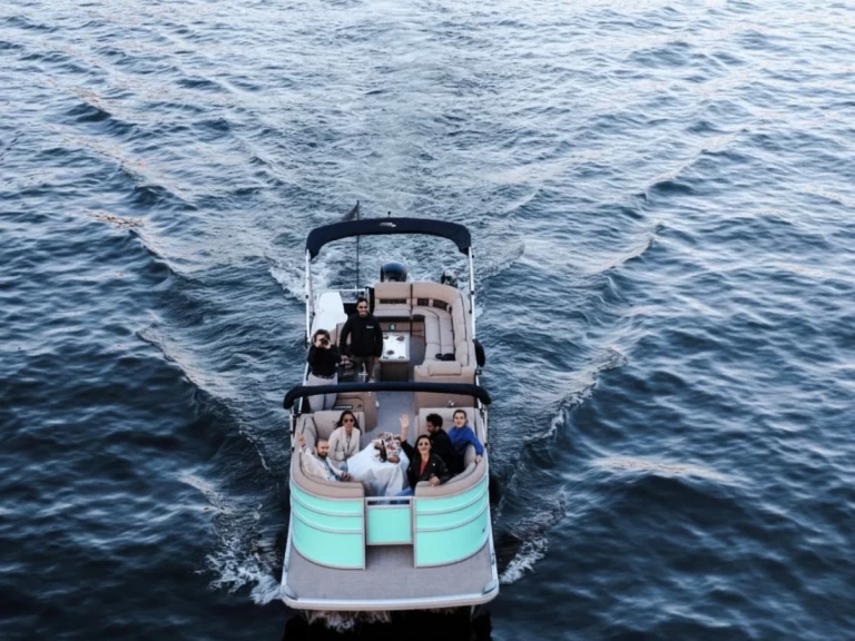 Louer Bateau à moteur avec ou sans skipper Croisière privée à Paris