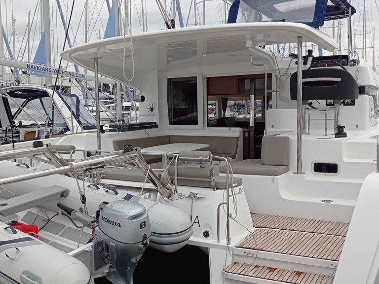 Location à Álimos - Lagoon Lagoon 40 sur SamBoat