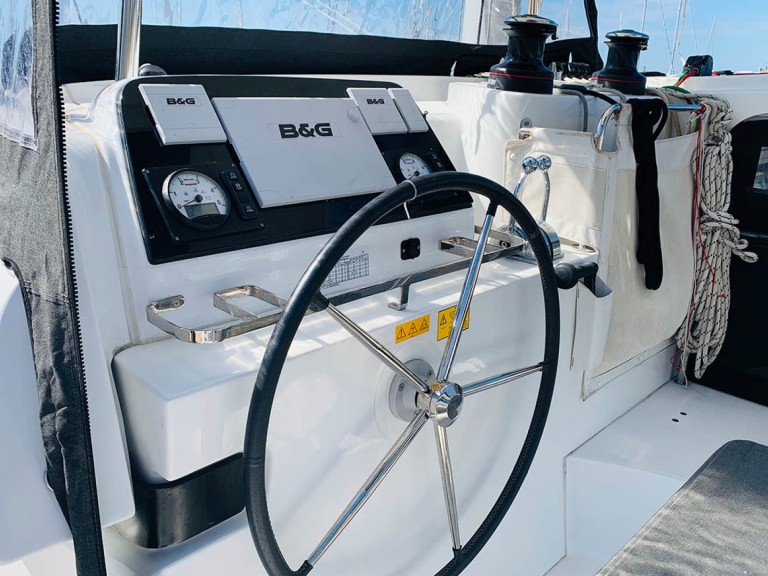 Location bateau Lagoon Lagoon 42 à Álimos sur Samboat