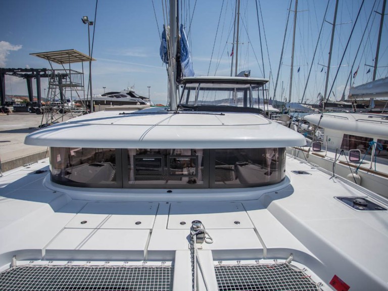 Location bateau Álimos pas cher Lagoon 42