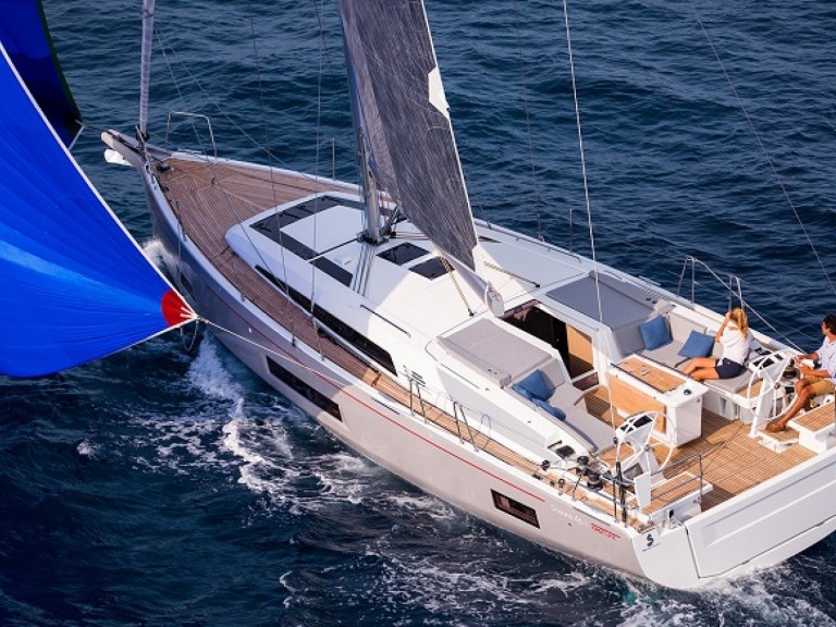 Bénéteau Oceanis 46.1 a louer à Álimos