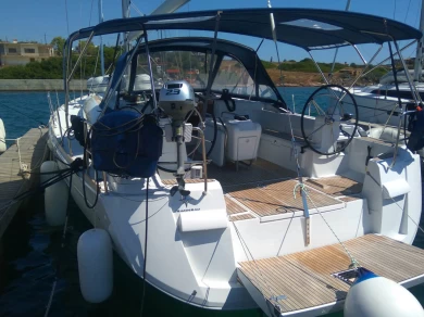 Sailboat hire in Álimos - Jeanneau Sun Odyssey 519