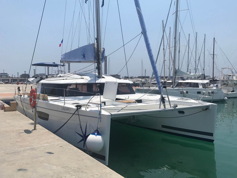Location à Álimos - Fountaine Pajot Saba 50 sur SamBoat