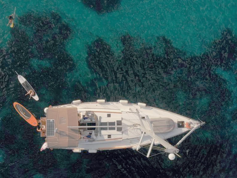 Location à Néa Péramos - Jeanneau Sun Odyssey 519 sur SamBoat