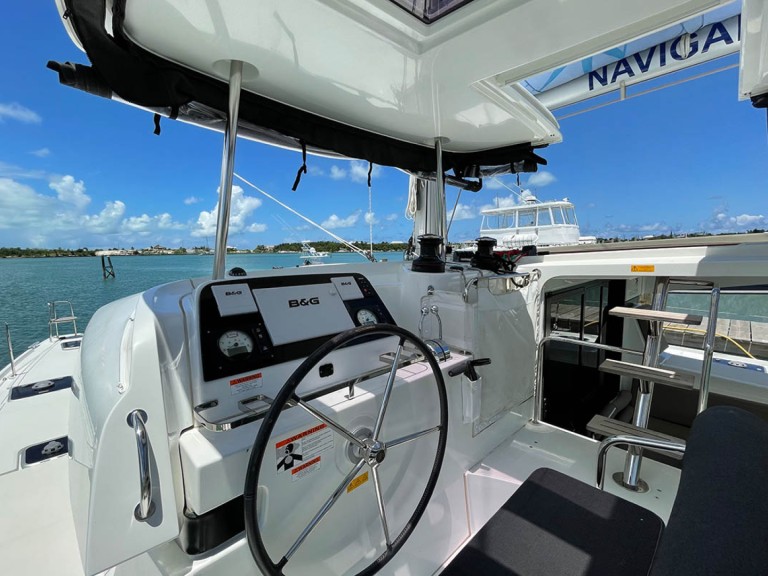 Louez un Lagoon Lagoon 42 à Álimos