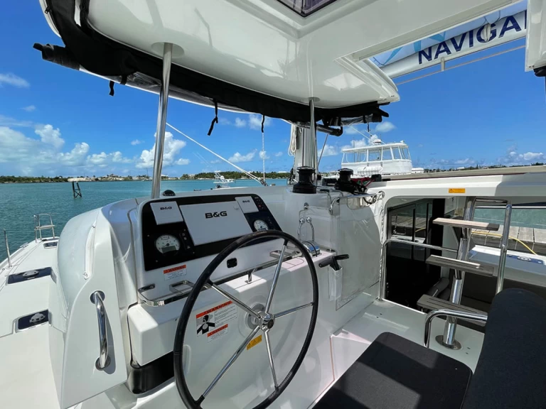 Louez un Lagoon Lagoon 42 à Álimos