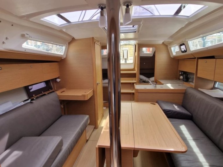 Location bateau Cagliari pas cher Dufour 360 Grand Large