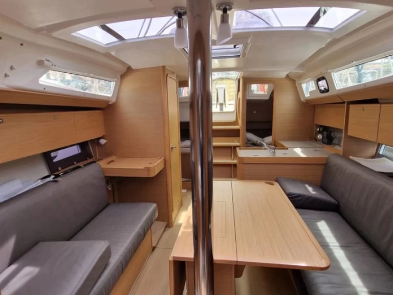 Location bateau Cagliari pas cher Dufour 360 Grand Large