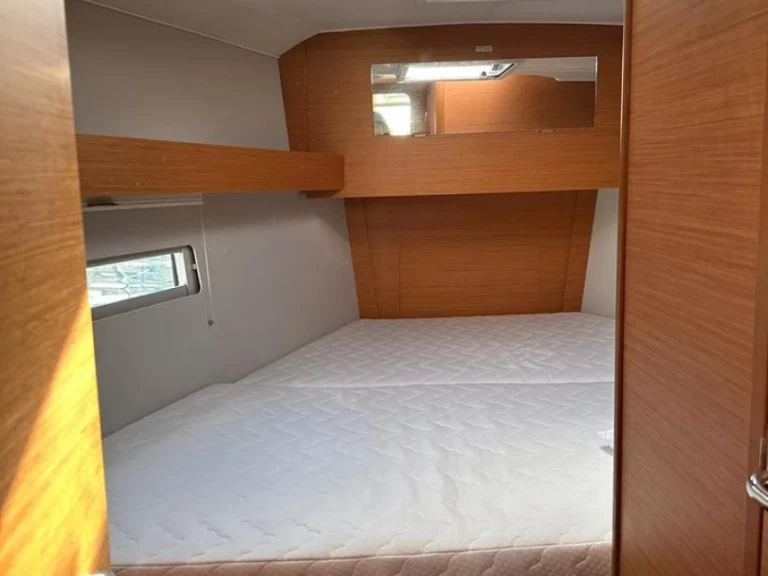 Location bateau Procida pas cher Dufour 390 GL