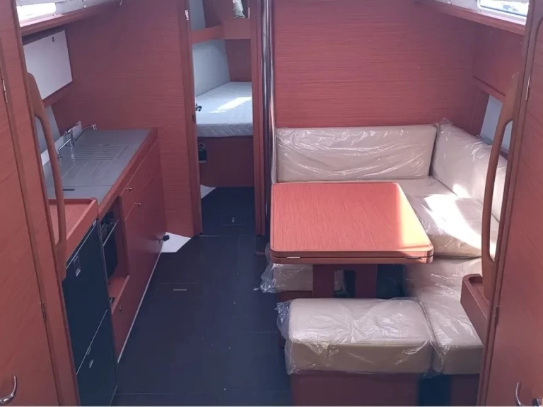 Location bateau Dufour Dufour 390 GL à Cagliari sur Samboat