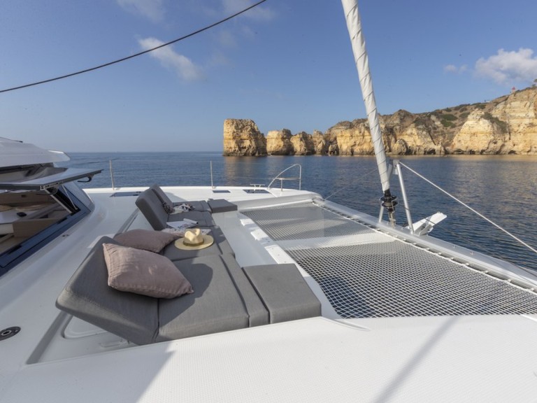 Location bateau Fountaine Pajot Elba 45 à Cagliari sur Samboat