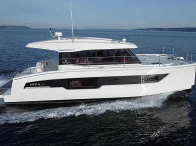 Hire Catamaran with or without skipper Fountaine Pajot Taranto