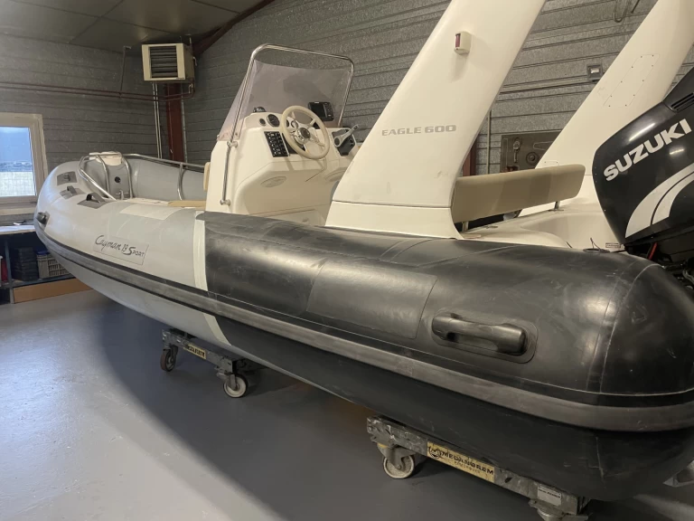 Semi-rigide à louer à Baden au meilleur prix