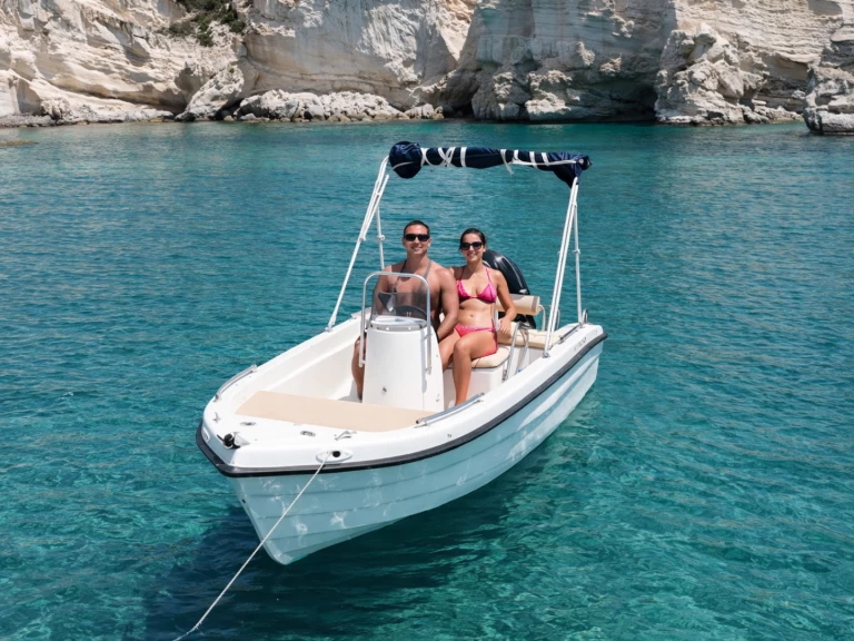 Location Bateau à moteur à Mílos - Funboat 455N