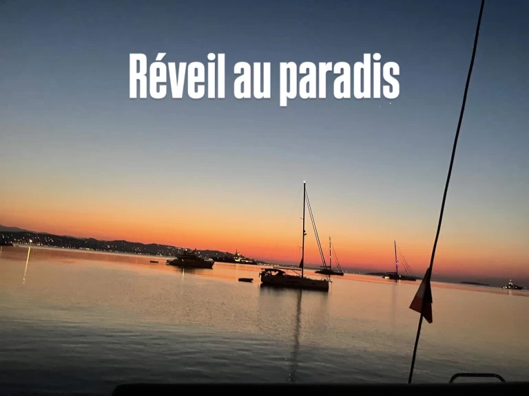 Louer Bateau à moteur avec ou sans skipper Jeanneau à Cannes